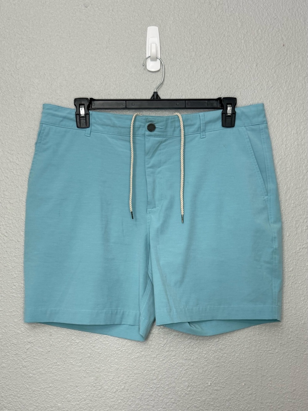 Faherty | All Day Belted Shorts | Turquoise | Waist 36”
